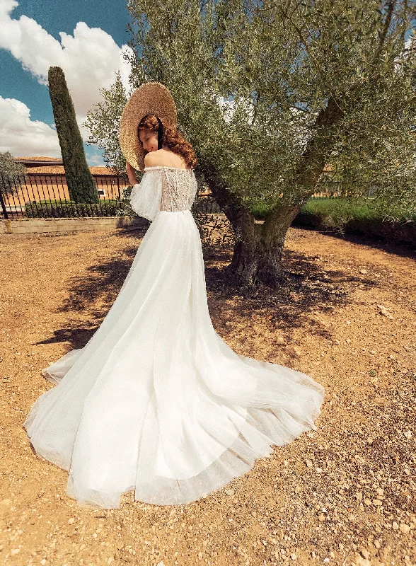 Off-Shoulder Puff Sleeves A-Line Bridal Dress